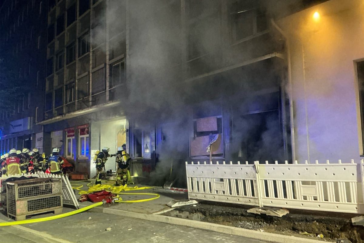 Essen – Verletzte Menschen bei Kellerbrand gerettet