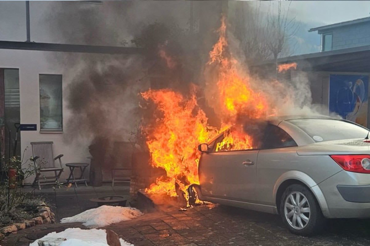 Frastanz V – Fahrzeug in Brand geraten 