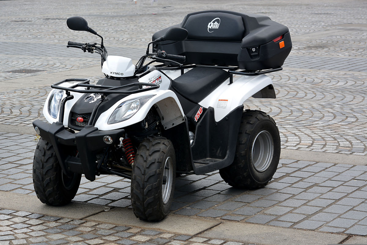 Kroisbach – Betrunkener Quadfahrer verunfallt mit Kleinkind