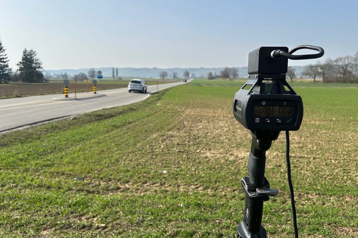 Neunkirch SH – Töff-Raser mit 146 km/h ausserorts gemessen