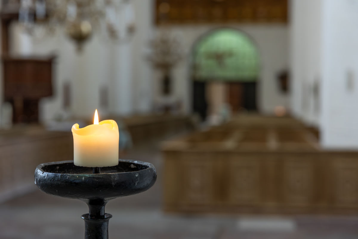 Absam – Brandlegung und Sachbeschädigung in Pfarrkirche