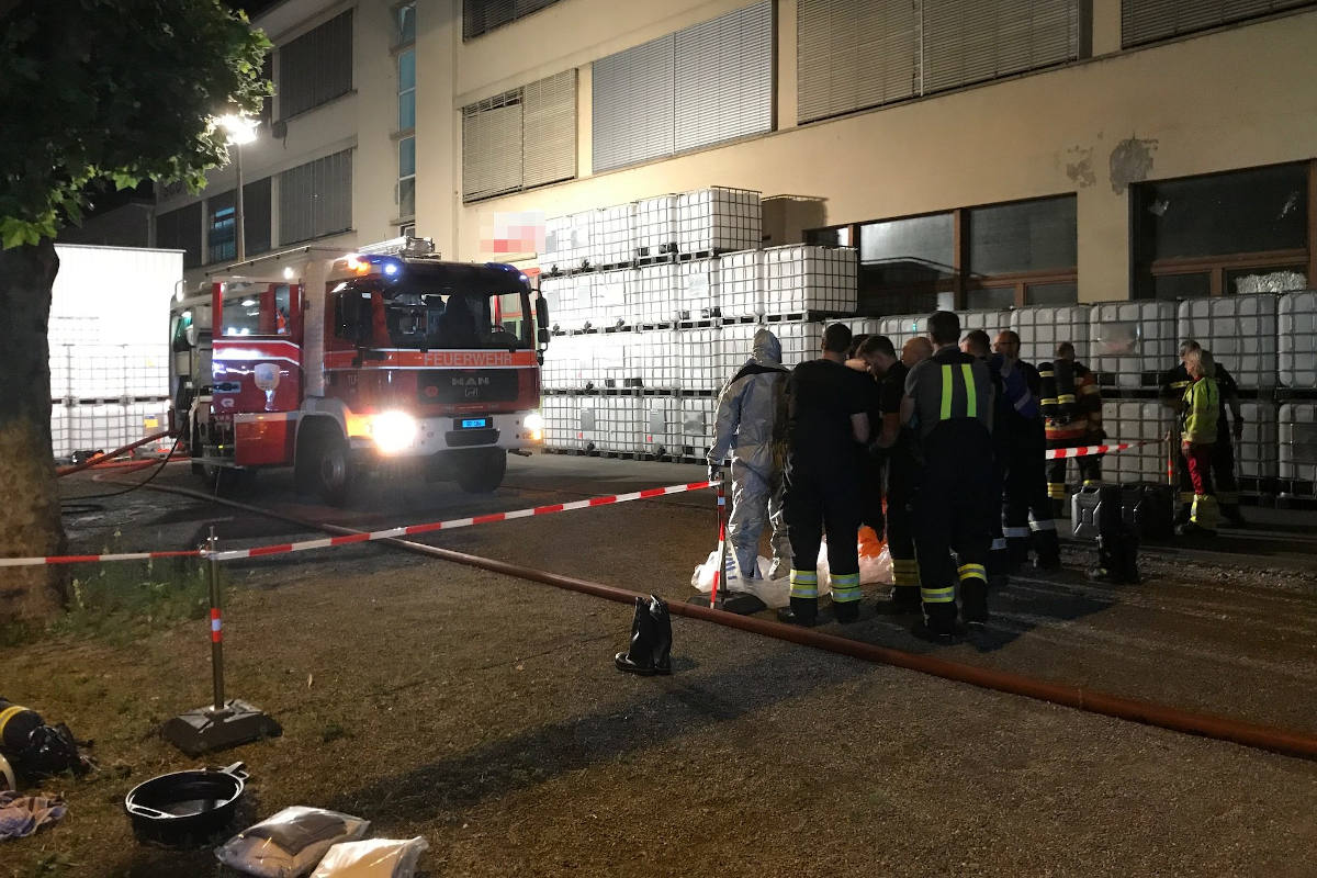 Schönenwerd SO – Feuerwehreinsatz wegen ausgetretenen Dämpfen in Produktionsfirma