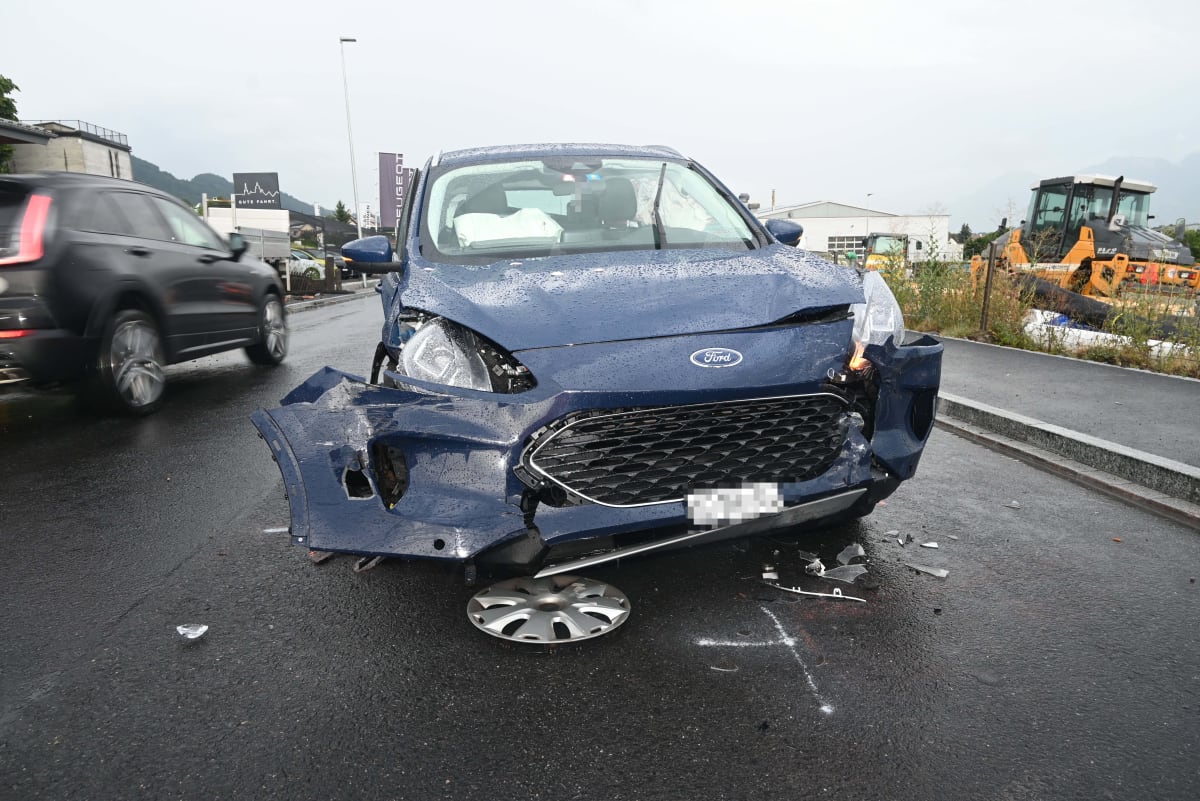 Frontalunfall in Altstätten SG – Autofahrer eher schwer verletzt