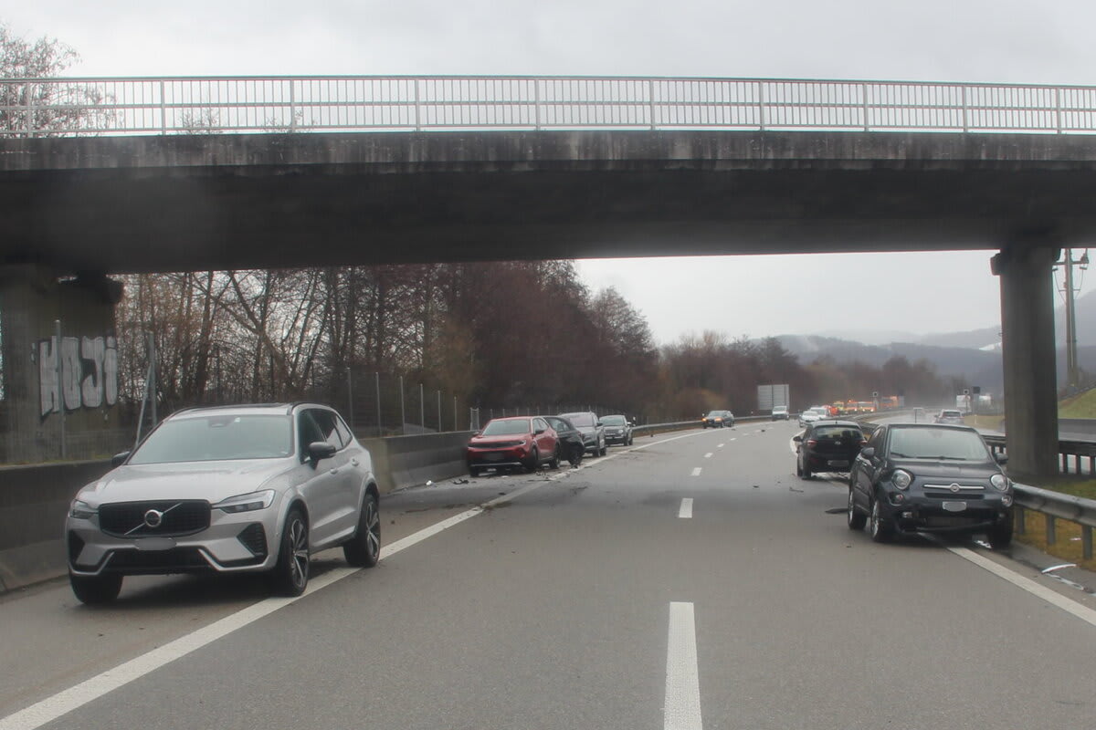 Glatteisregen im Kanton Jura – Unfälle und Verkehrsbehinderungen