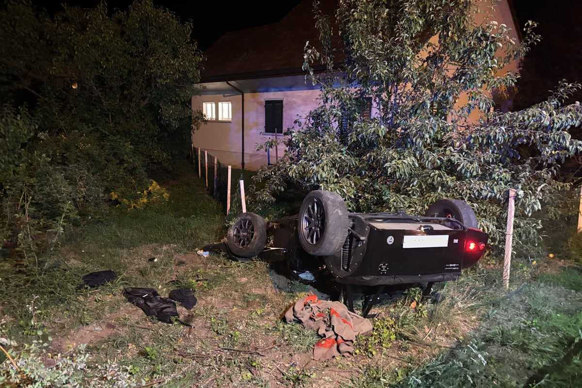 Othmarsingen AG – Neulenker und Beifahrerin bei Unfall verletzt