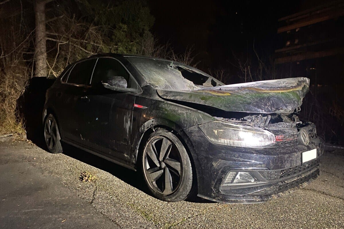 Baar ZG – Brand eines parkierten Autos