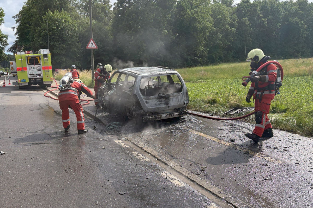 Winterthur ZH – Automobilist bei Fahrzeugbrand schwer verletzt