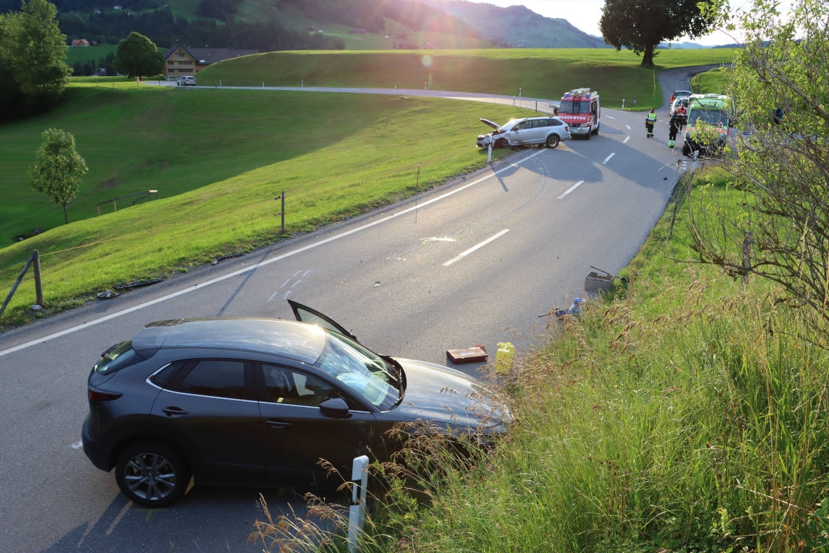Brülisau AI – Unfall zwischen zwei Autos
