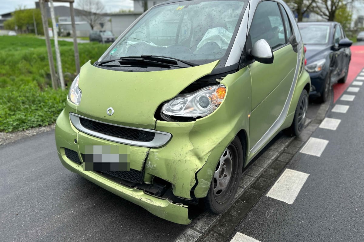 Kollision zweier Autos in Wohlen AG -  Eine Person verletzt
