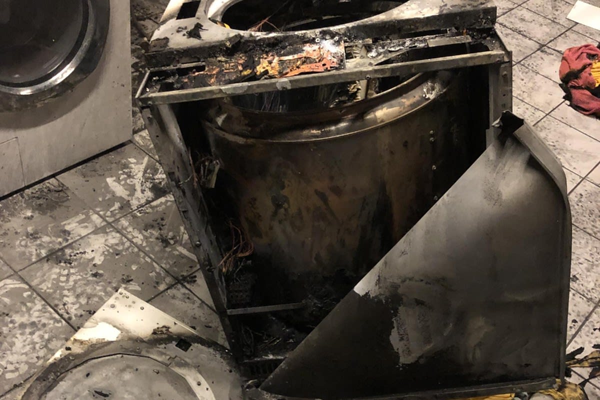 Feuerwehreinsatz in Arlesheim BL - Tumbler gerät in Brand - erheblicher Sachschaden ist entstanden