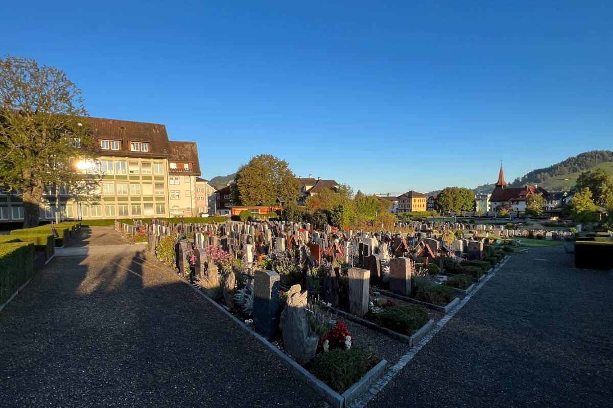 Stadt Appenzell – Vandalenakte auf Friedhof – Mindestens 13 Grabmale wurden beschädigt