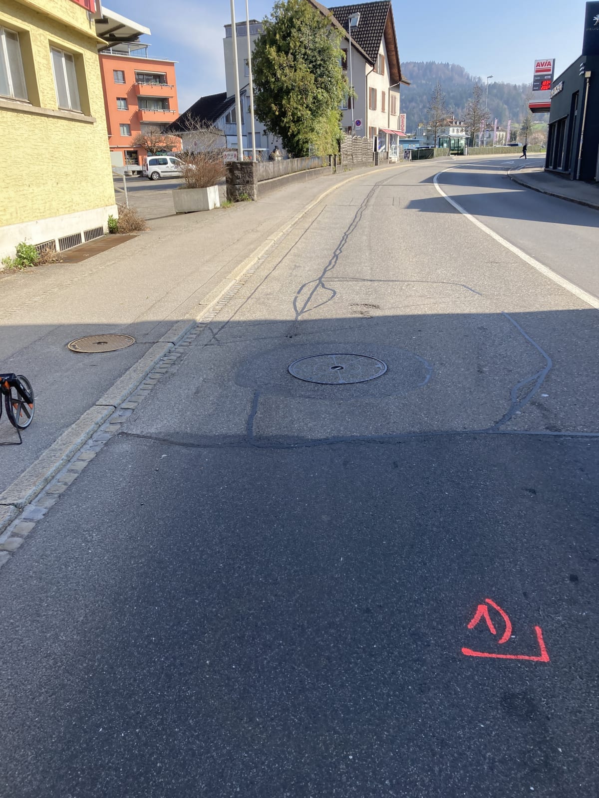 Baar ZG – Nächtliche Belagsarbeiten an der Langgasse