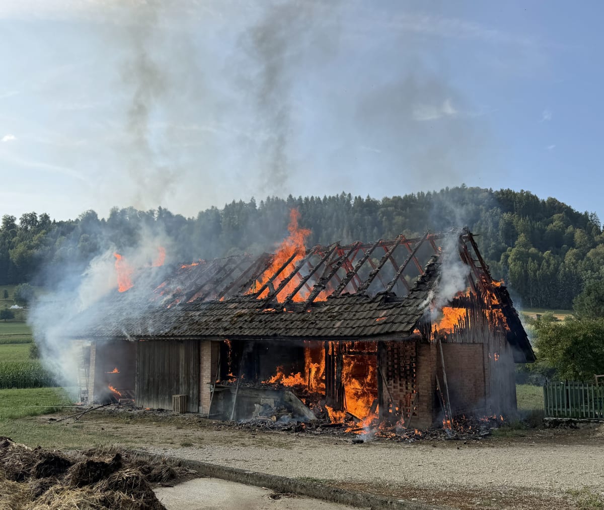 Kottwil LU – Schopf brennt vollständig nieder
