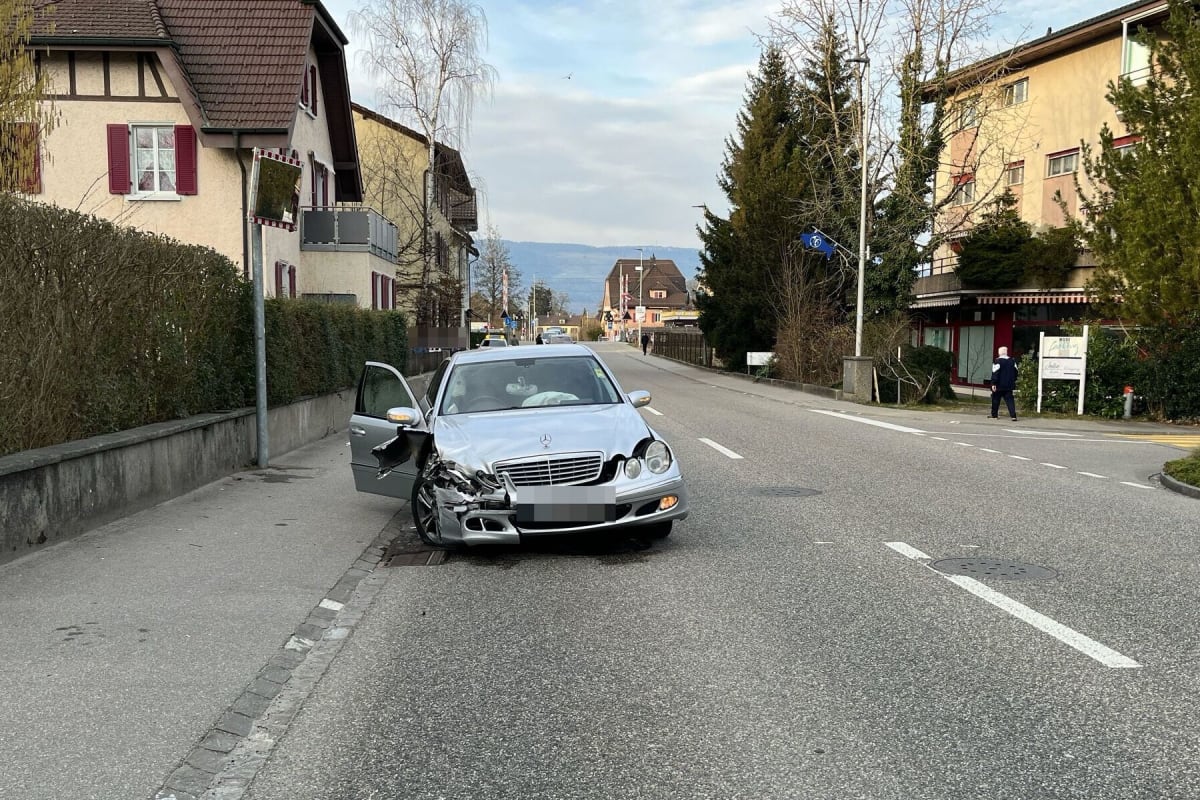 Unfall in Derendingen SO – Autofahrer prallt betrunken in Betonmauer