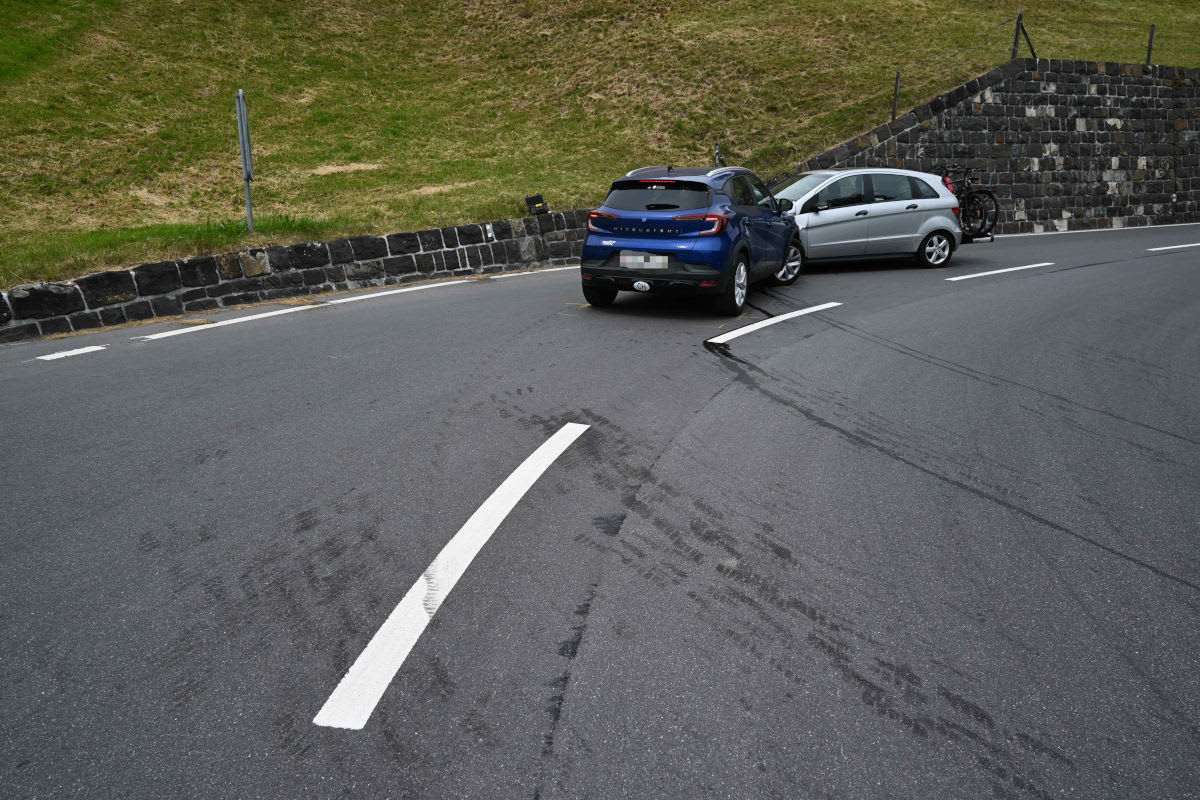 Gams SG – Zwei Verletzte nach Unfall auf Wildhauserstrasse