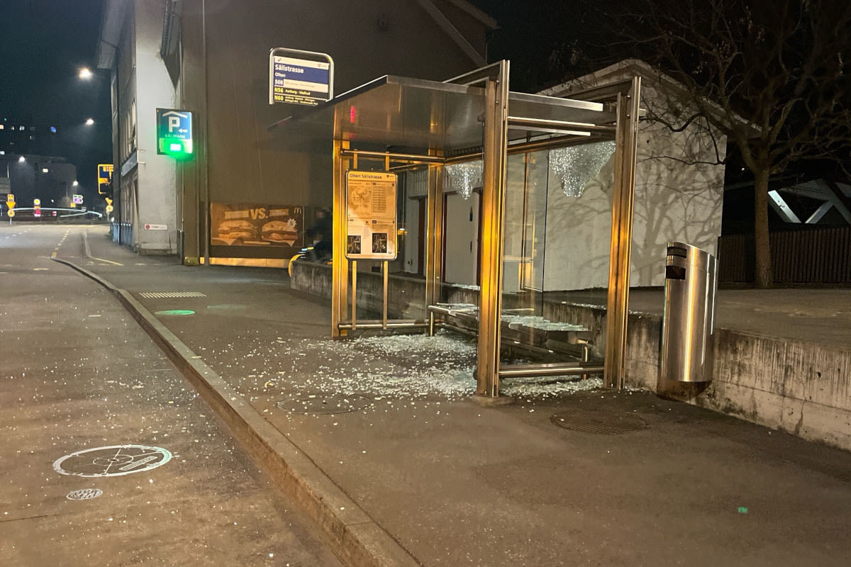 Olten SO – Scheiben bei Bushaltestelle eingeschlagen