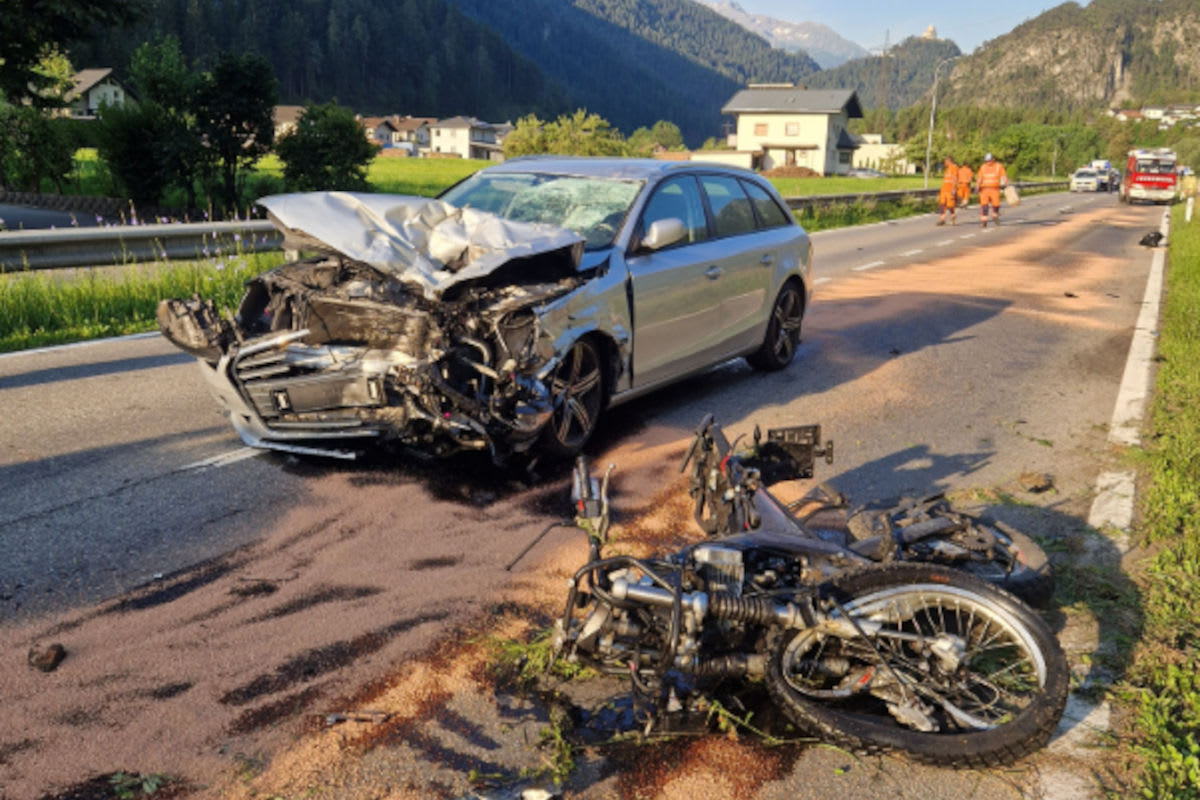 Tödlicher Unfall in Schönwies – Auto gerät auf Gegenfahrbahn