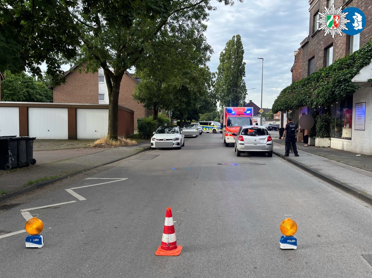 Duisburg – Pedelec-Fahrerin bei Auffahrunfall schwer verletzt