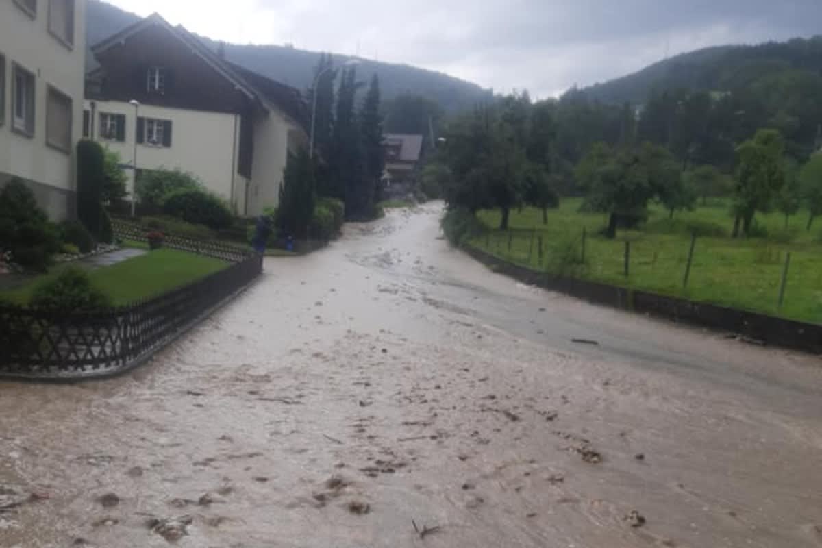 Kanton Solothurn - 250 Meldungen wegen starken Niederschlägen am Montagabend