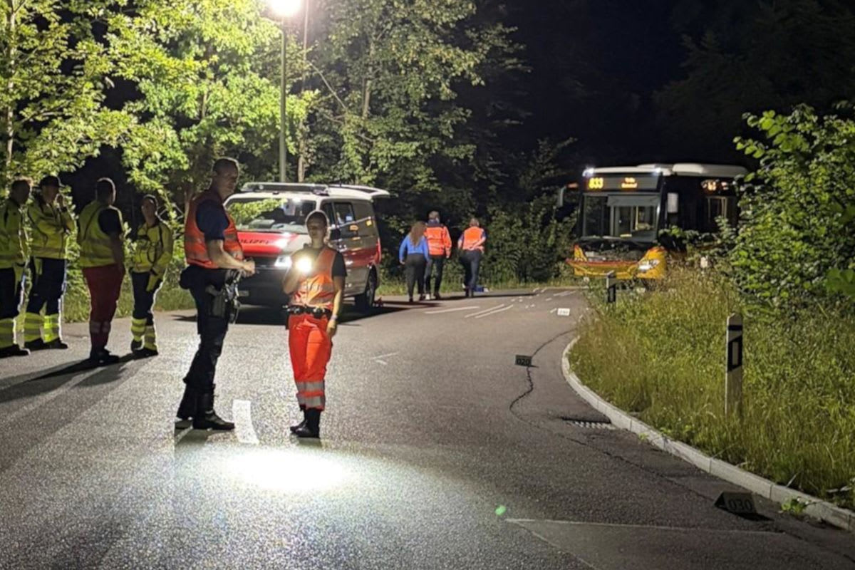 Wila ZH – Motorradfahrer bei Unfall mit Postauto schwer verletzt