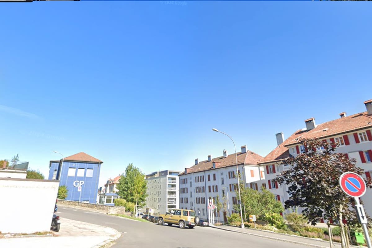 La Chaux-de-Fonds NE – BMW-Fahrer nach Unfall gesucht