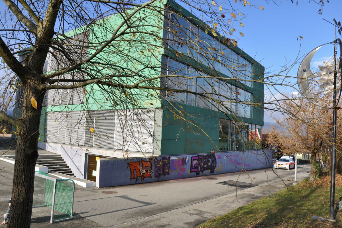 Starrkirch-Wil SO - Sprayereien am Schulhaus - Belohnung ausgesetzt