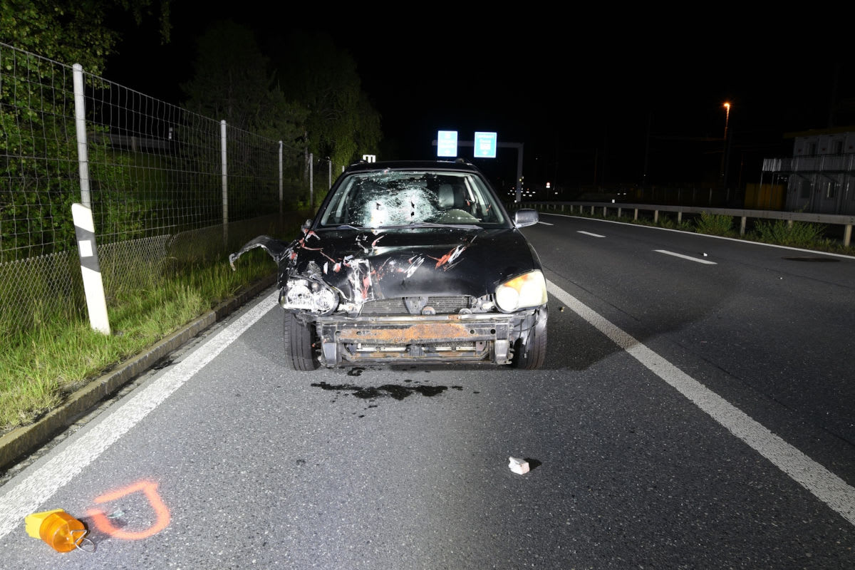 Unfall in Maienfeld GR – Lenker kracht in Baustellenabschrankung