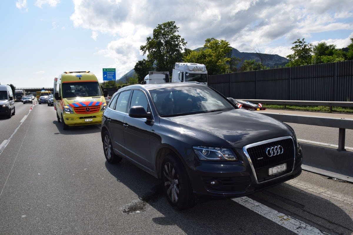 Oensingen SO - Drei Personen  bei Auffahrkollision auf der A1 verletzt