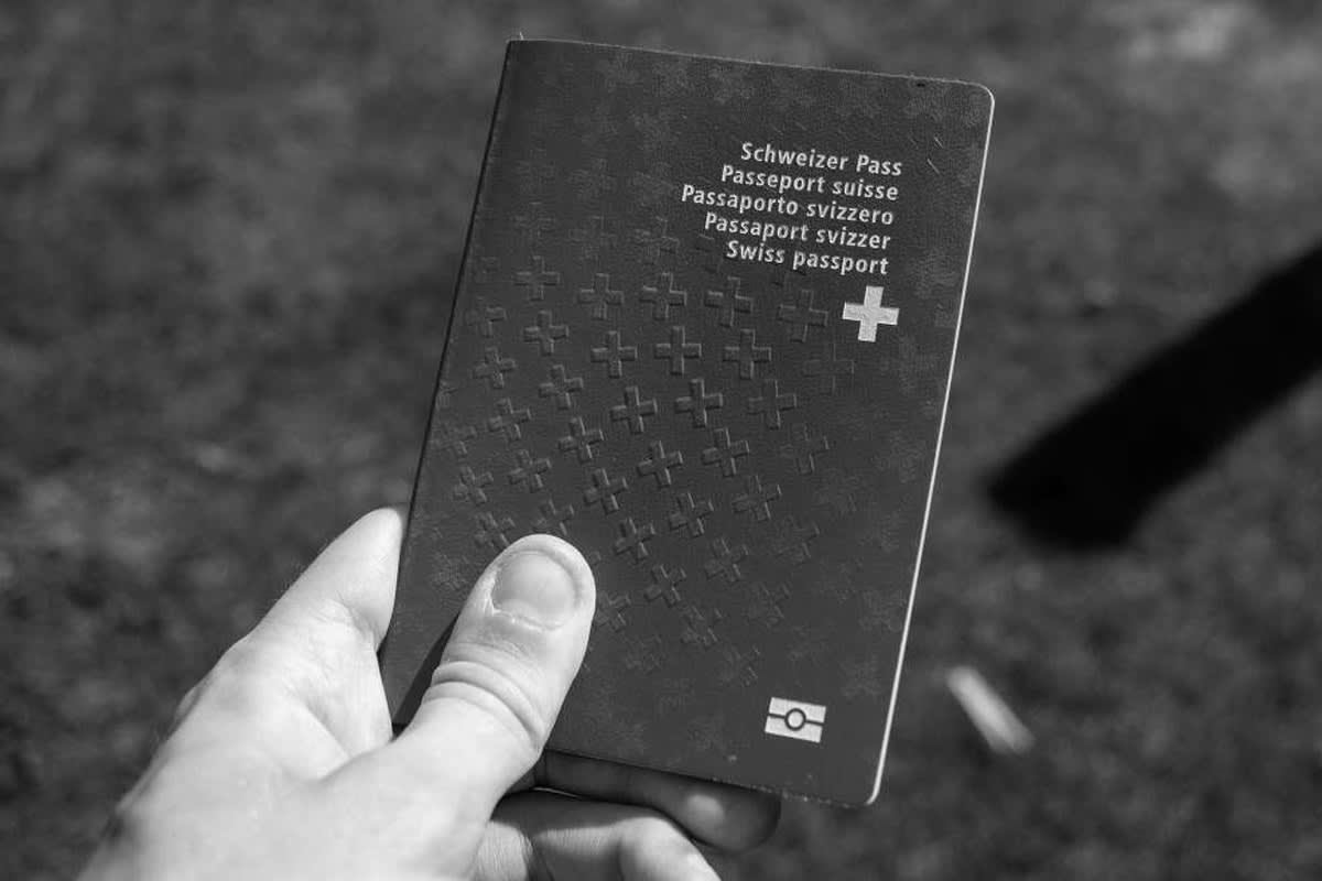 Achtung! - Betrüger rekrutieren Finanzagenten in der Schweiz