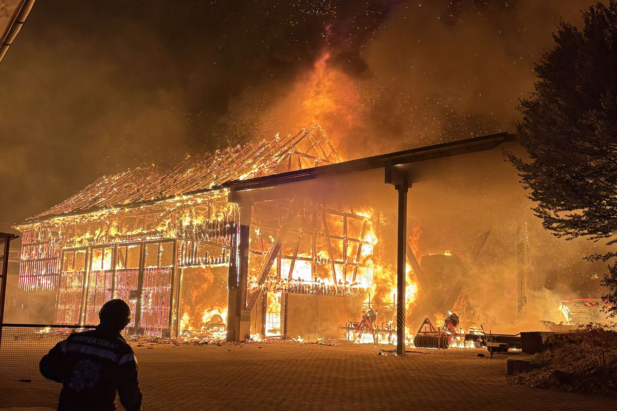 Neuwilen TG – Lagerhalle bei Brand zerstört