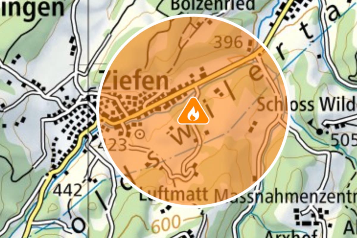 Ziefen BL – Brand in Entsorgungsbetrieb