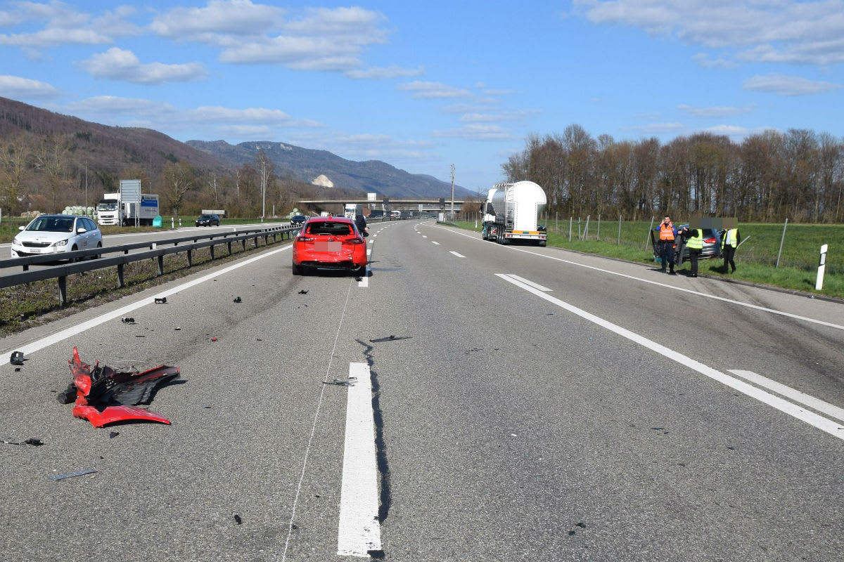 A1 bei Oensingen SO - Auffahrkollision fordert zwei Verletzte