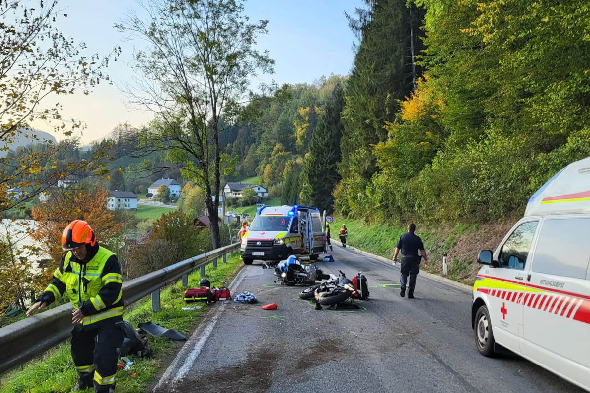 Großraming – Zwei Motorradfahrer bei Unfall schwer verletzt