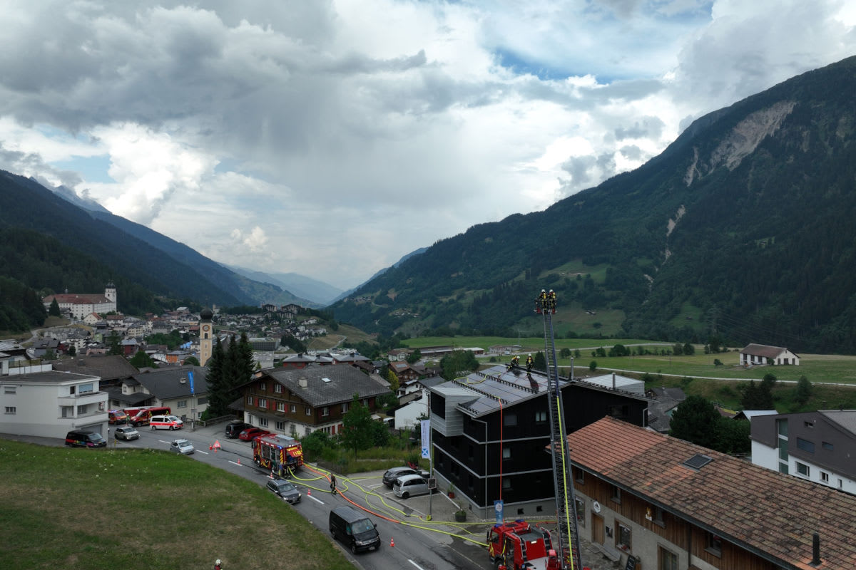Disentis GR – Brand führt zu Strassensperre