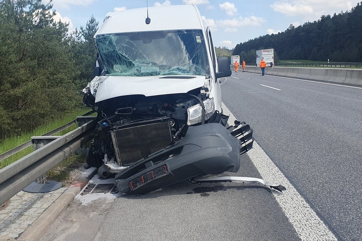 BAB 71 Richtung Schweinfurt - 82-Jähriger vom eigenen Auto getötet