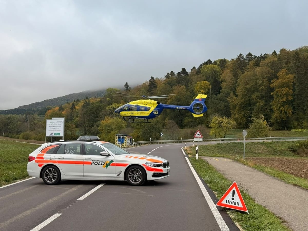 Schleitheim SH – Rollerfahrerin (61) bei Unfall schwer verletzt