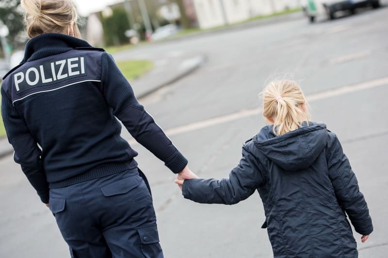 Bamberg – Einjähriges Mädchen fährt allein im ICE