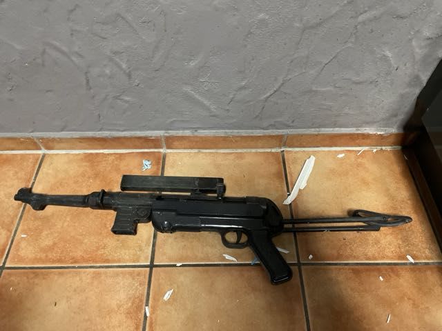 Pfungstadt – Scharfe Schusswaffen und Drogen sichergestellt