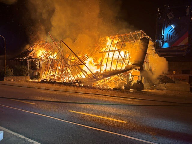 Bützberg BE –Bauernhaus und Schopf vollständig niedergebrannt