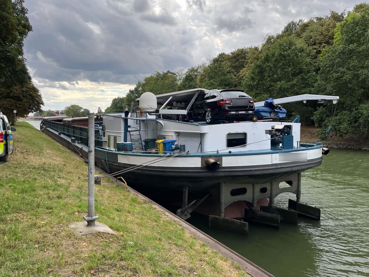 Bootsunfall bei Datteln – Schiff prallt gegen Sicherheitstor