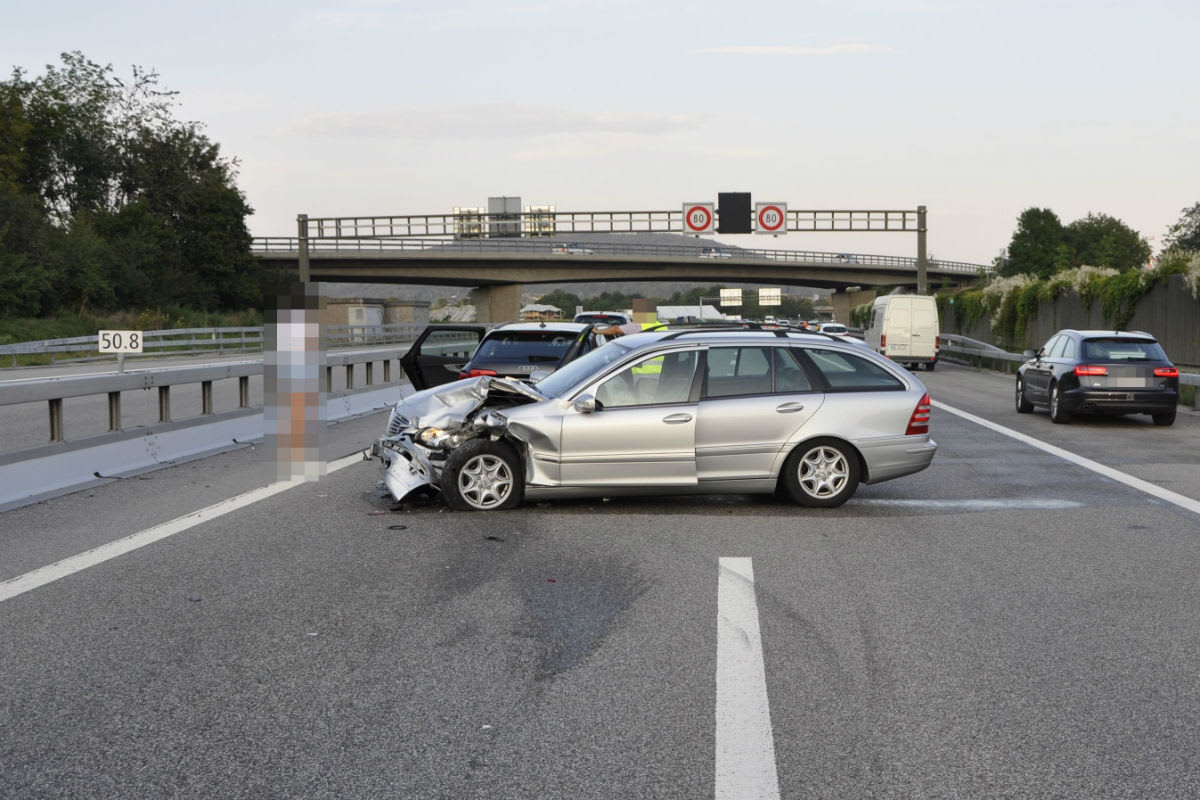 A1 bei Härkingen SO - Drei Personen bei Auffahrkollision verletzt