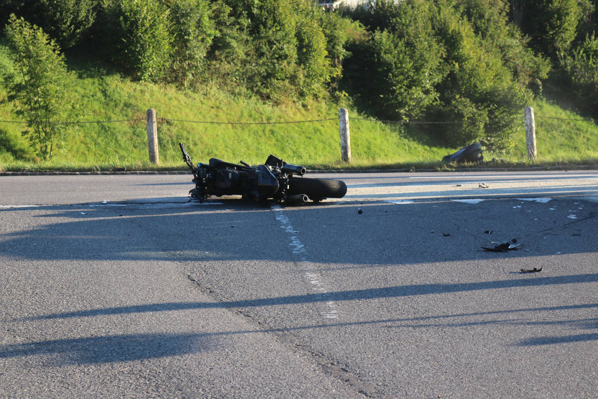 Unfall in Appenzell Unterschlatt AI – Heftige seitlich frontale Kollision mit Motorrad