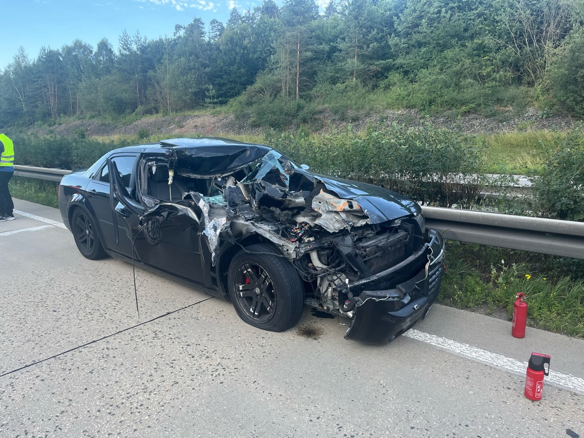 Bad Klosterlausnitz – Unfall auf A9 nach missglücktem Spurwechsel