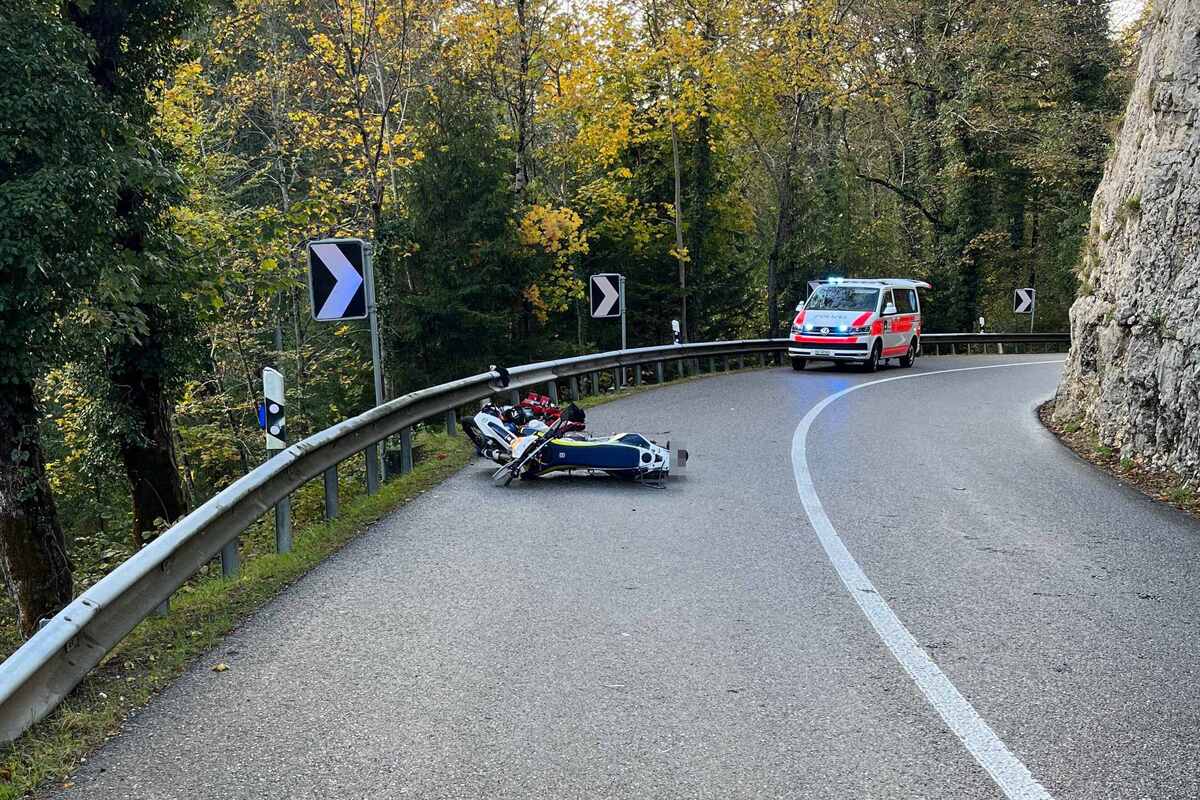 Seewen SO - Motorradlenker nach Unfall verletzt im Spital
