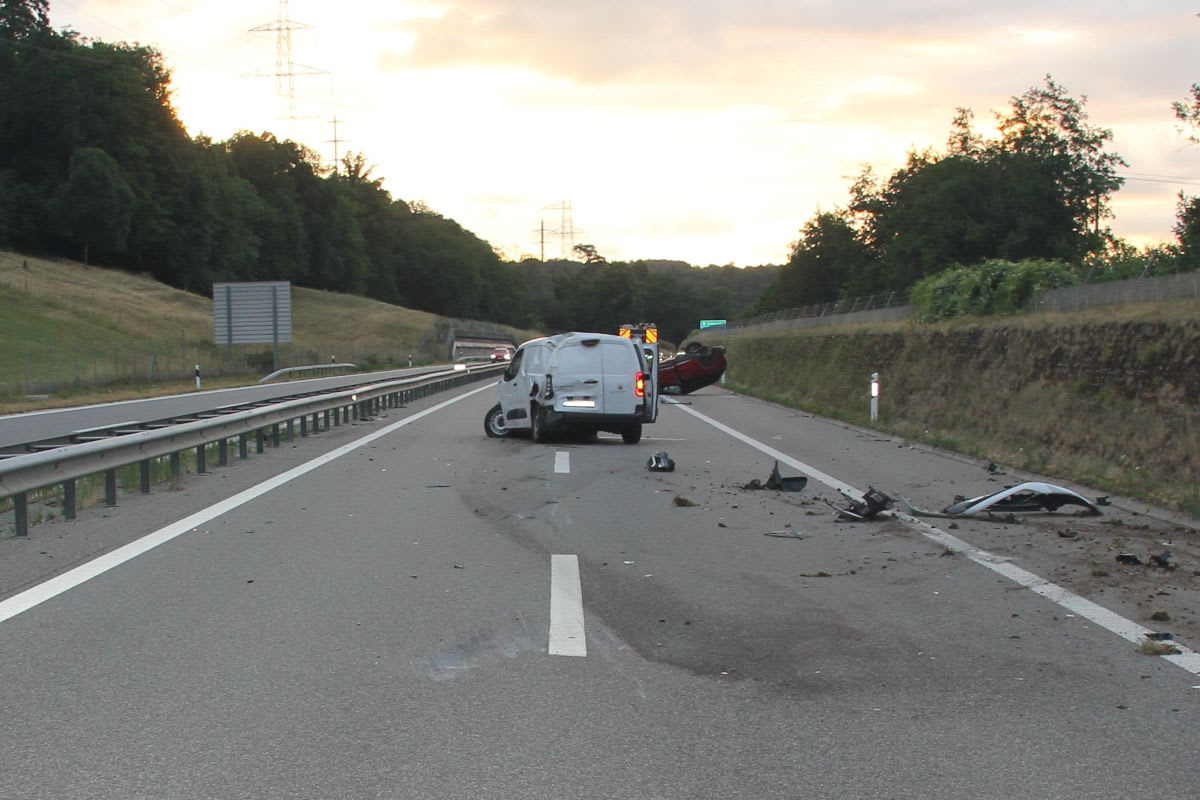 Bassecourt JU – Auto überschlägt sich nach Unfall auf A16