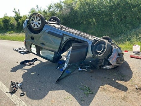 Landau – Fahrerin überschlägt sich mit Auto auf der A65