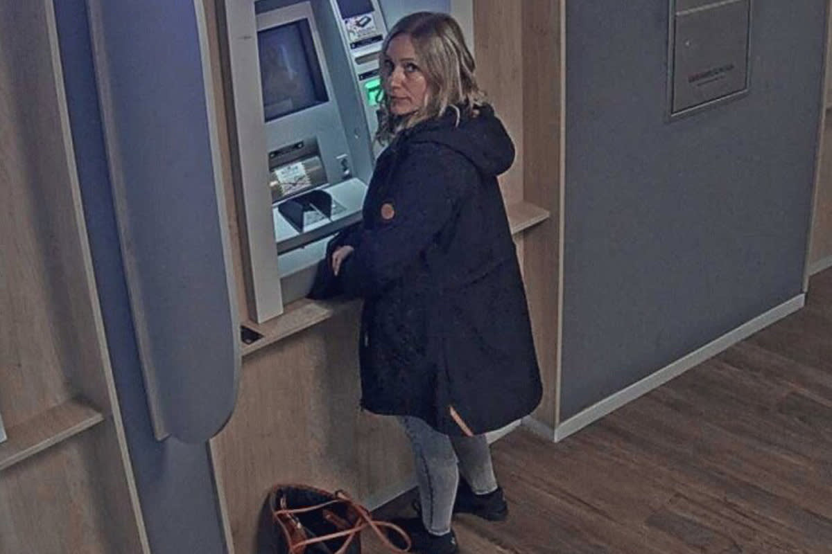 Fehrbellin – Polizei fahndet nach Diebin von Bankkarten
