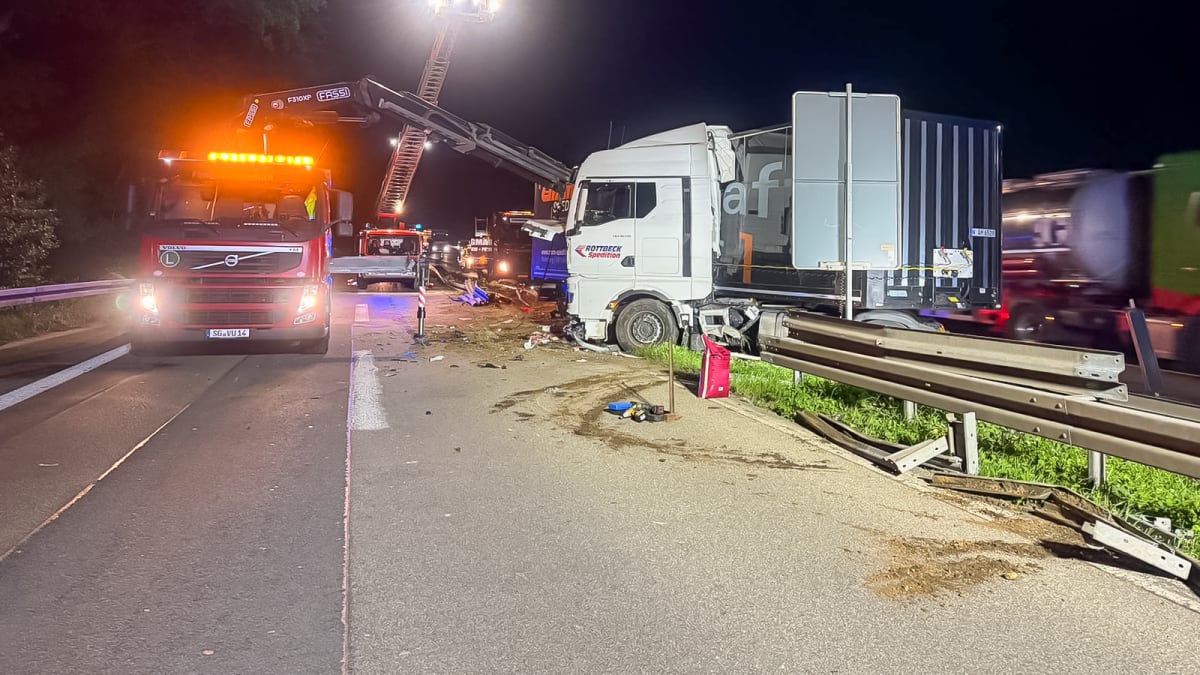 Solingen – 500 Liter Diesel nach Unfall von Lkw ausgelaufen