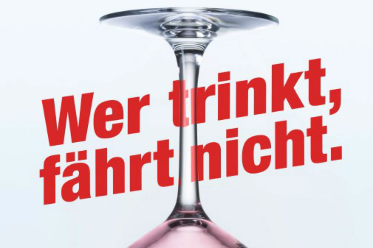 Egerkingen SO - Alkoholisierter Autofahrer kollidiert mit Lastwagen und fährt weiter