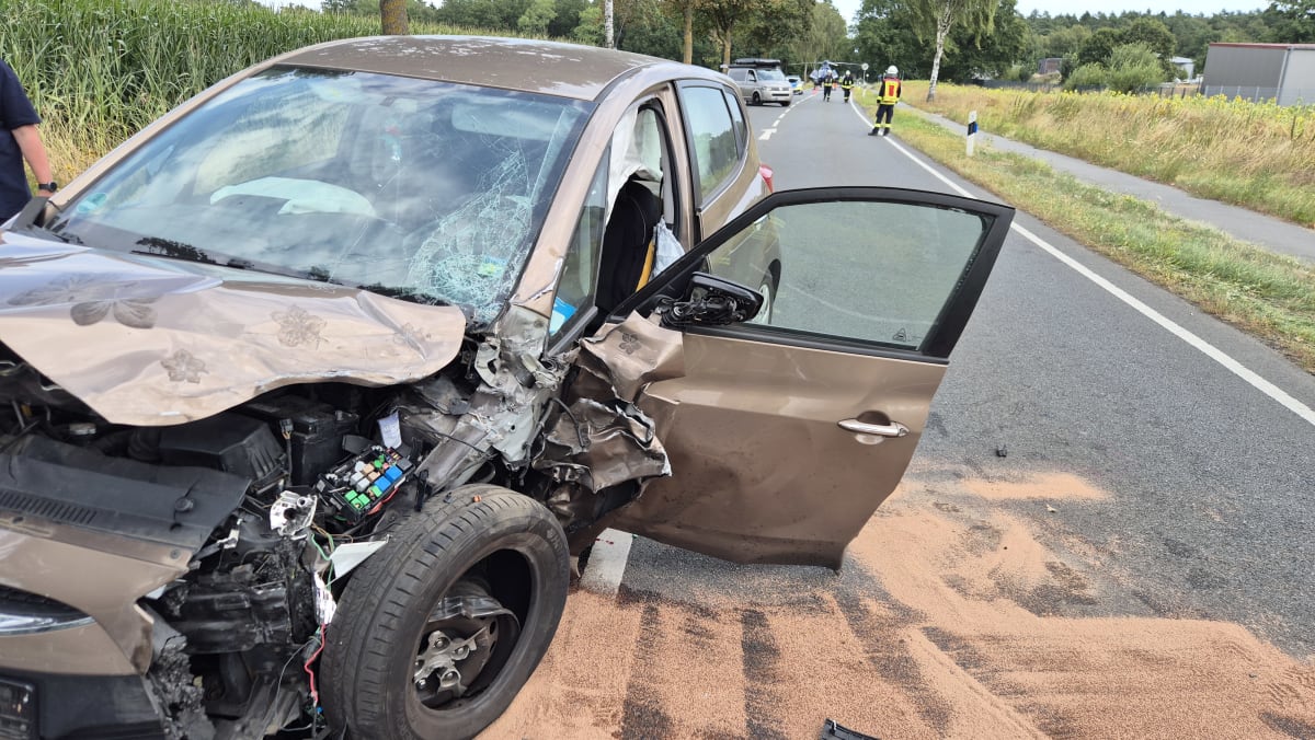 Südheide – Fünf Verletzte bei schwerem Unfall im Gegenverkehr